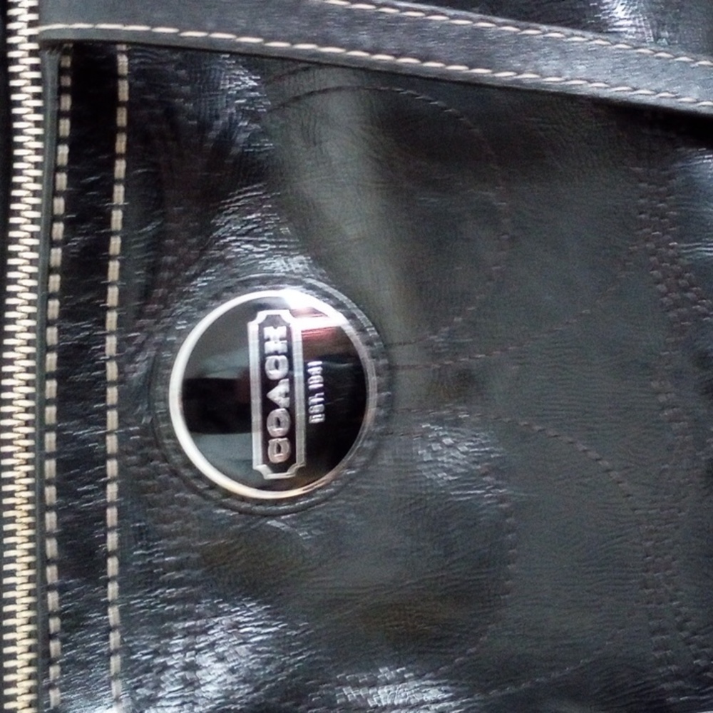 Coach F15142 - Picture 2 of 11